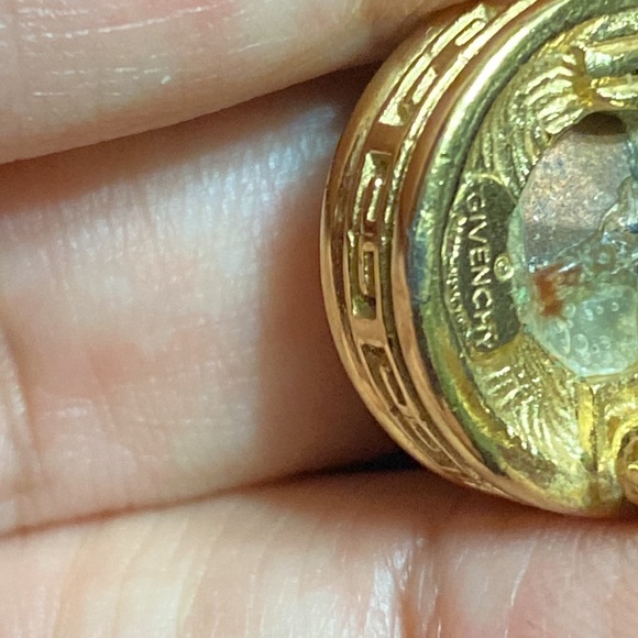 🖤Vtg💕GIVENCHY green stone clip earrings - Picture 14 of 17